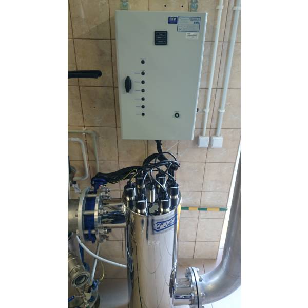 TMA AM6 - 151m3/h - Bakteriobójcza lampa UV do wody